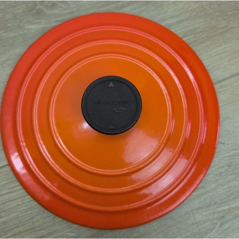 Vintage Le Creuset Enameled Cast Iron 2 Qt Pot Flame Orange Ribbed Bottom & Lid